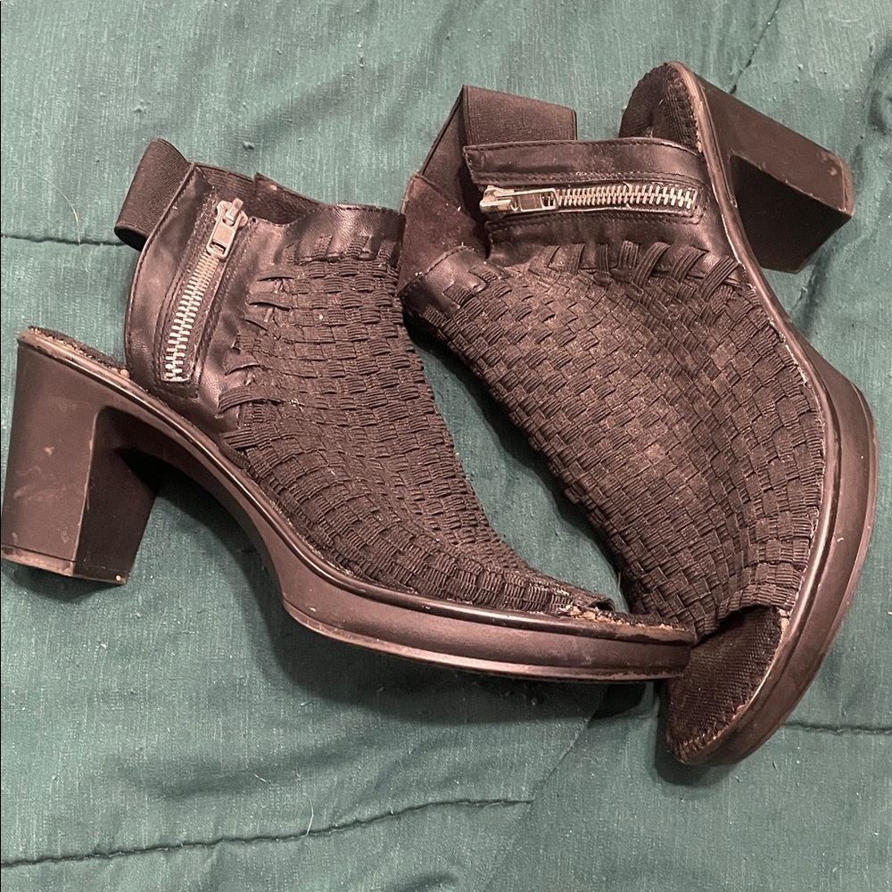 🖤Chunky Black Woven Wedge Heels🖤